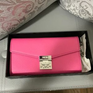 MCM WOC/ CROSSBODY NWT